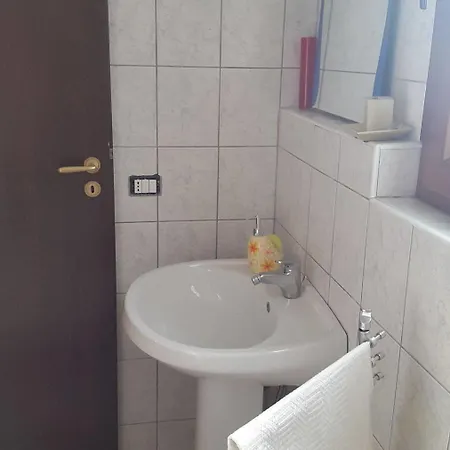فندق مبيت وإفطار Peonia 3*