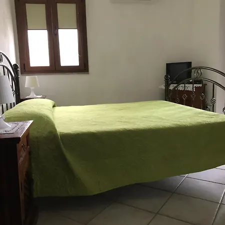 Bed & Breakfast Peonia Oliena